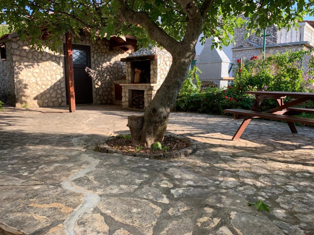 Apartments Villa Julia Trogir Eksteriør billede