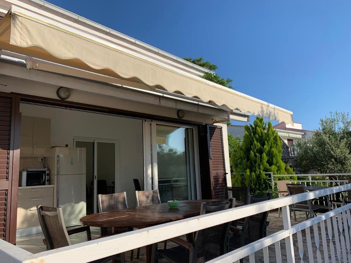 Apartments Villa Julia Trogir Eksteriør billede